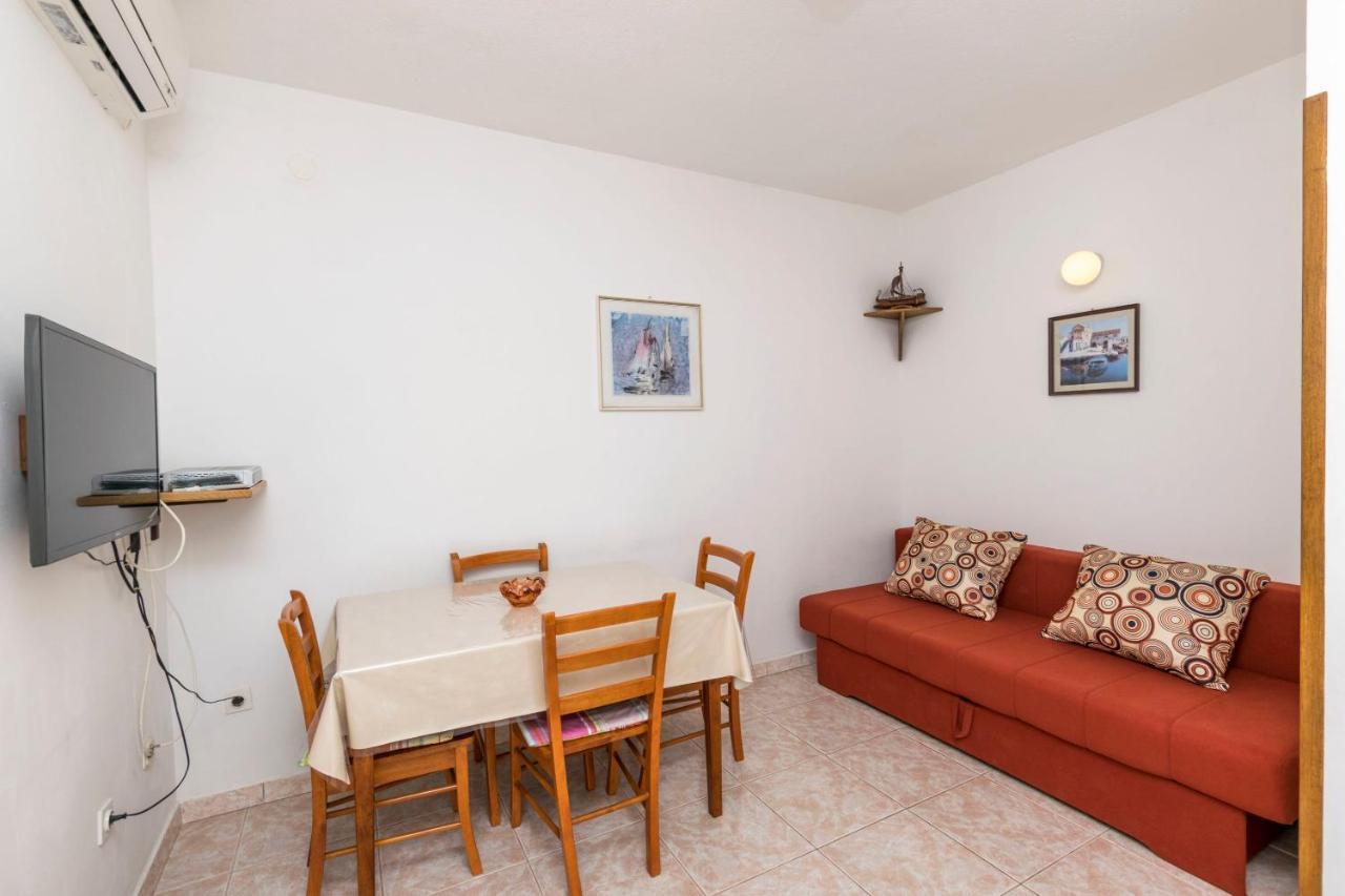 Apartments Neda Trogir Eksteriør billede