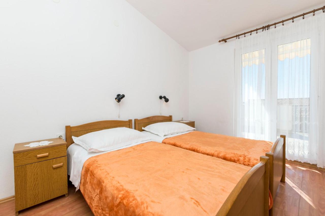 Apartments Neda Trogir Eksteriør billede