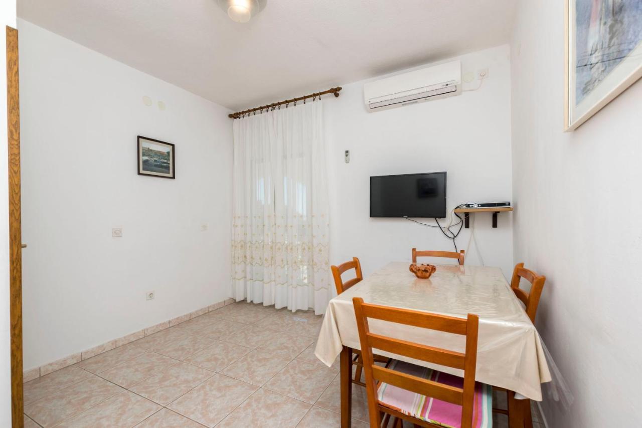 Apartments Neda Trogir Eksteriør billede