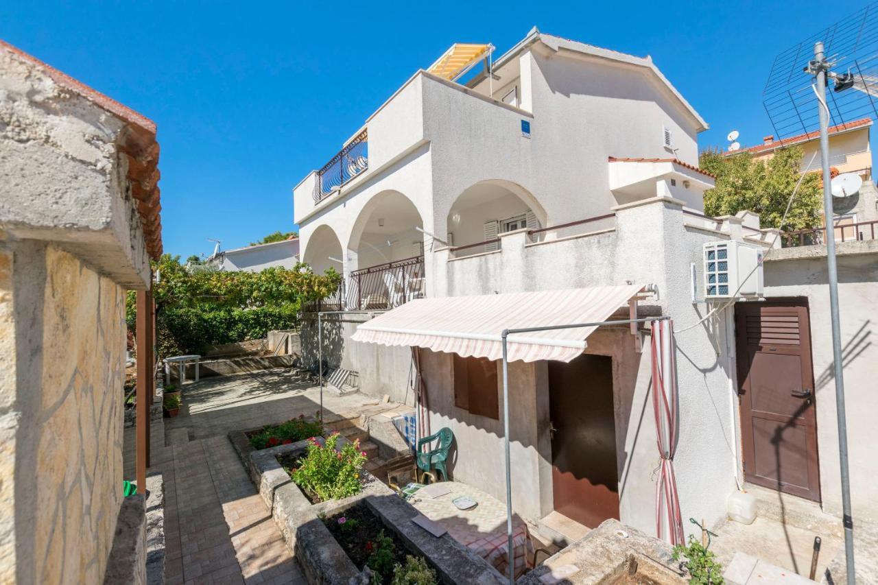Apartments Neda Trogir Eksteriør billede