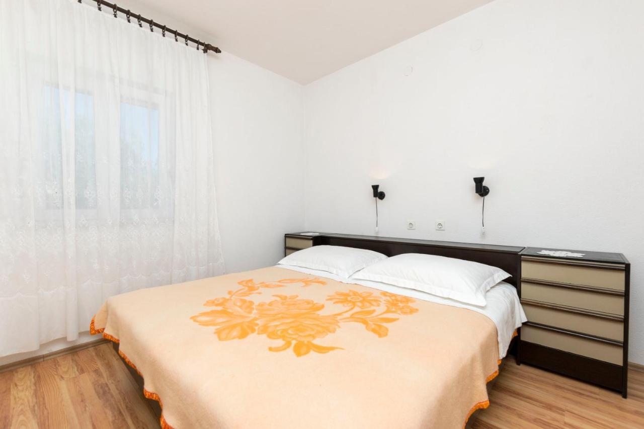 Apartments Neda Trogir Eksteriør billede